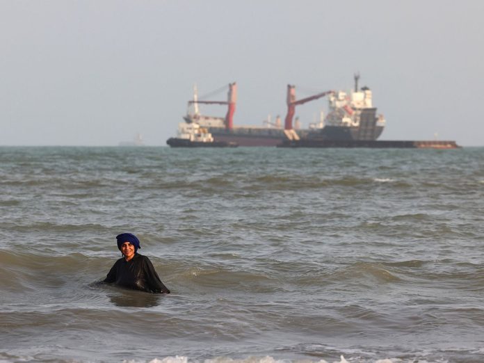 Iran, Oman hone in on Hormuz Strait deal as ship attacks mount