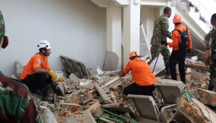 Indonesia earthquake: Death toll hits 38 on Flores Island