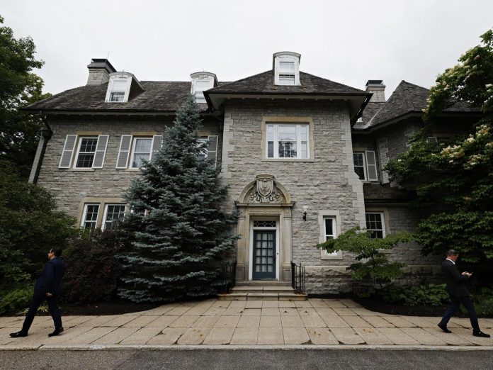 After a month of fundraising, Canadians have donated 1.5% of the goal for 24 Sussex Drive