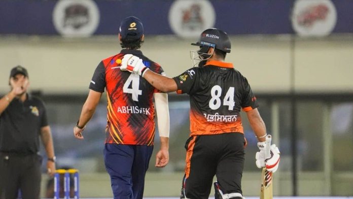 షేర్-ఇ-పంజాబ్ T20 లీగ్: జలంధర్ వారియర్స్ అమృత్‌సర్ సోర్మాస్‌ను ఓడించేందుకు 265 పరుగులు; అభిషేక్ శర్మ, ప్రభ్‌సిమ్రాన్ సింగ్ మెరిశారు