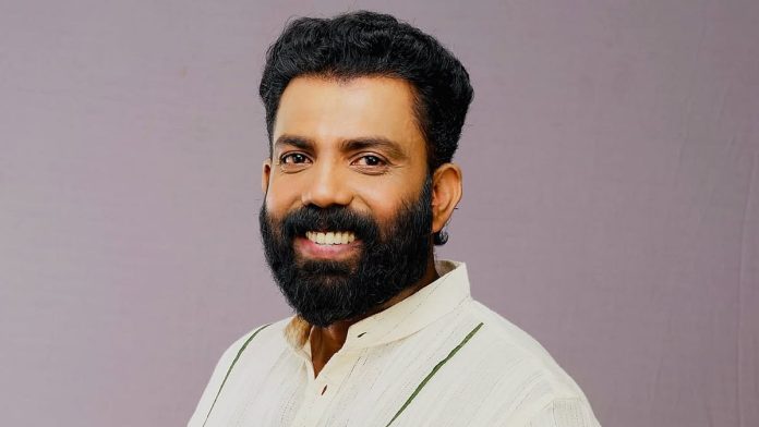 ఇది అజీస్ నెడుమంగడ్-నటించిన మోహనవల్లి చిత్రానికి సంబంధించిన ముగింపు